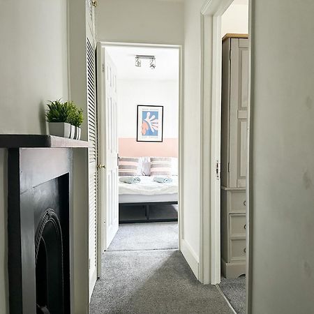 Stylish & Spacious City Centre 3-Bedroom Townhouse - Sleeps 6 Canterbury Exteriör bild