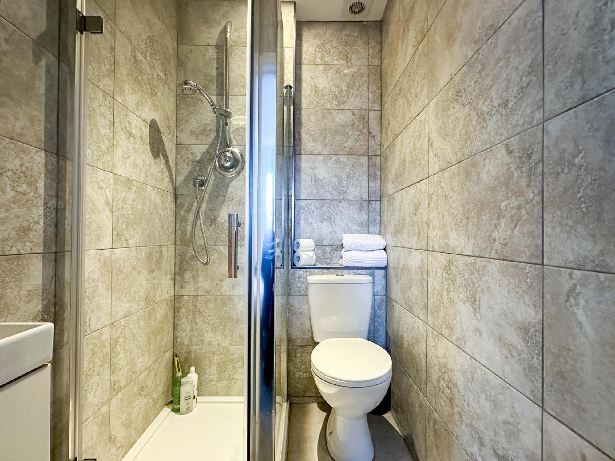 Stylish & Spacious City Centre 3-Bedroom Townhouse - Sleeps 6 Canterbury Exteriör bild