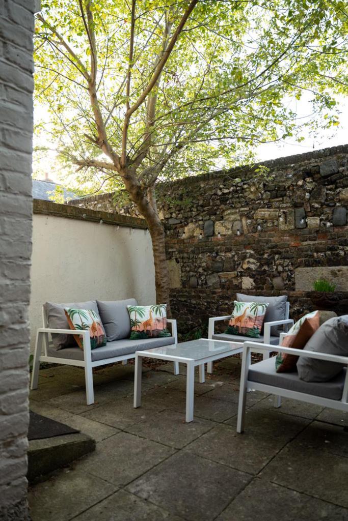 Stylish & Spacious City Centre 3-Bedroom Townhouse - Sleeps 6 Canterbury Exteriör bild