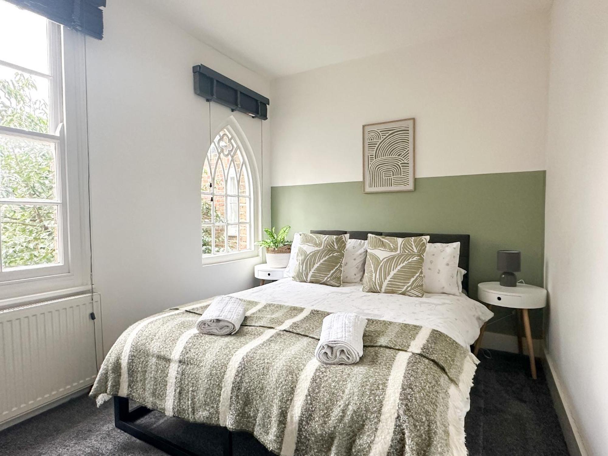Stylish & Spacious City Centre 3-Bedroom Townhouse - Sleeps 6 Canterbury Exteriör bild